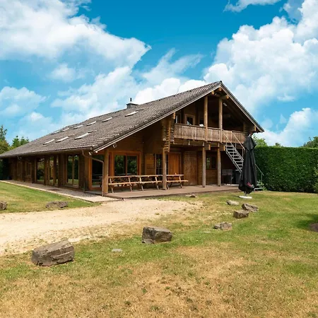 Spacious In Durbuy, Cleaning Included Сasa de vacaciones