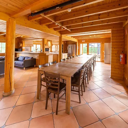 Spacious In Durbuy, Cleaning Included Сasa de vacaciones