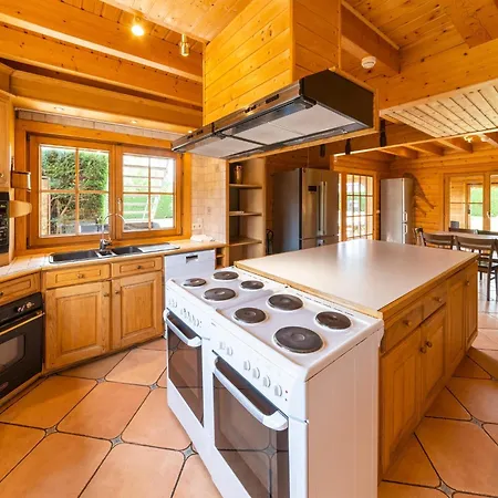 Spacious In Durbuy, Cleaning Included Сasa de vacaciones Durbuy